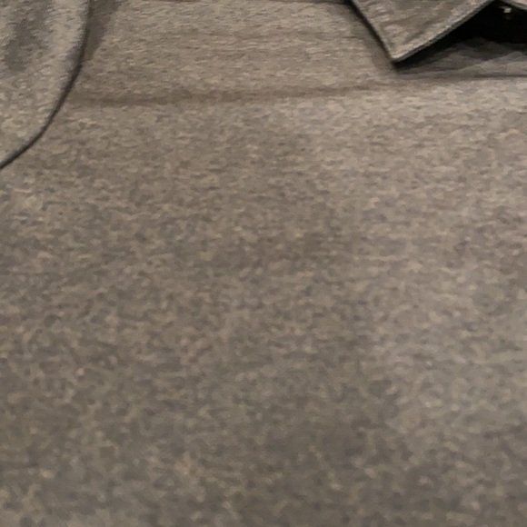 small THEORY two button polo with sheen🔥 - Picture 4 of 4